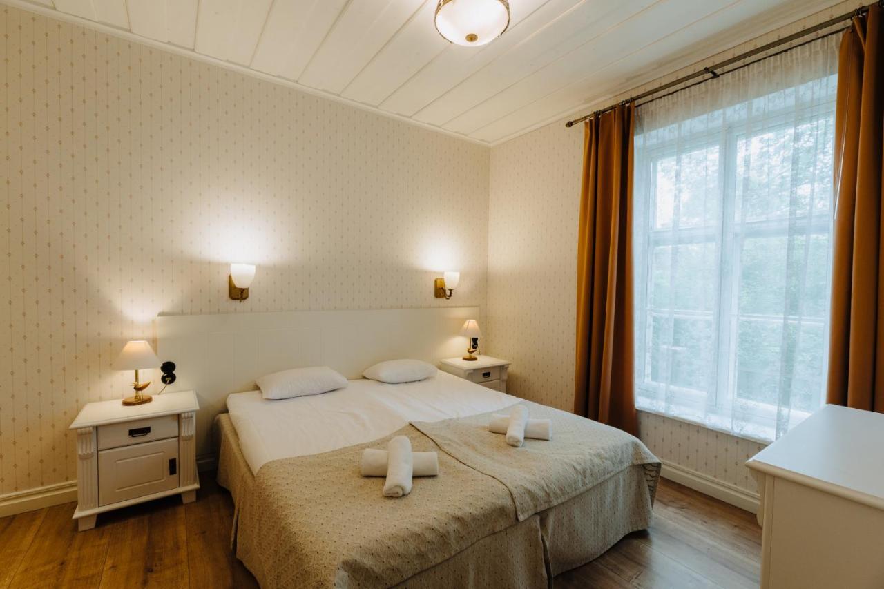 Pargimaja Apartments Kuressaare Buitenkant foto
