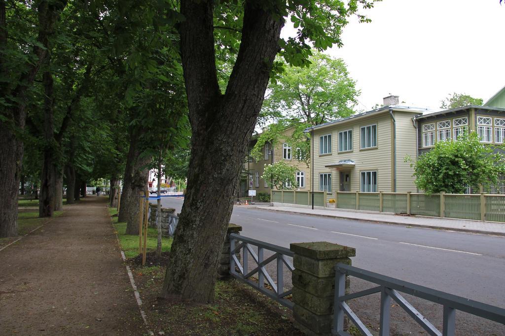 Pargimaja Apartments Kuressaare Buitenkant foto