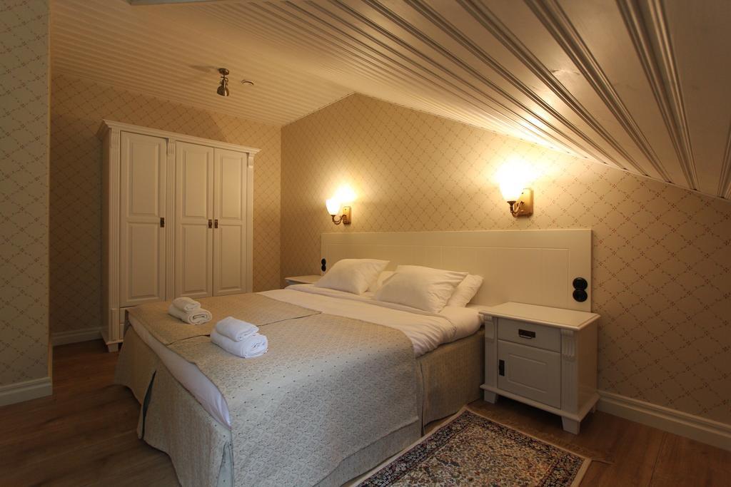 Pargimaja Apartments Kuressaare Kamer foto