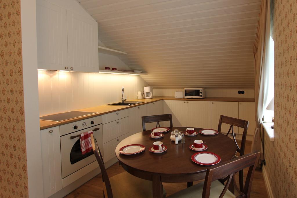 Pargimaja Apartments Kuressaare Kamer foto
